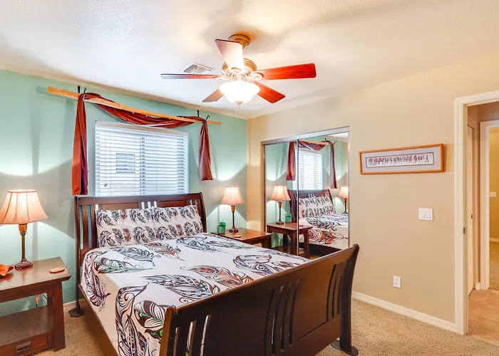3 Mi To Havasu! Retreat W/ Poolside Oasis Holiday home Lake Havasu City