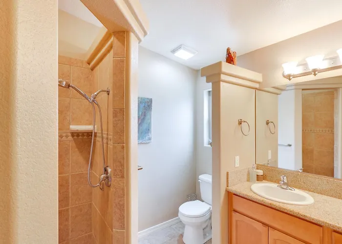 Holiday home 3 Mi To Havasu! Retreat W/ Poolside Oasis
