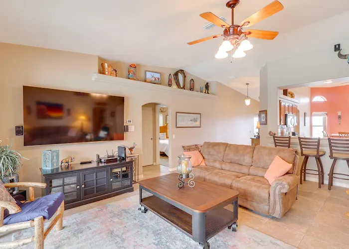 Holiday home 3 Mi To Havasu! Retreat W/ Poolside Oasis *