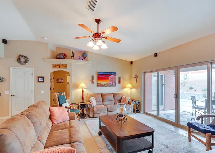 3 Mi To Havasu! Retreat W/ Poolside Oasis Lake Havasu City