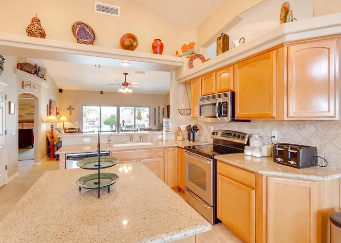 3 Mi To Havasu! Retreat W/ Poolside Oasis * Lake Havasu City